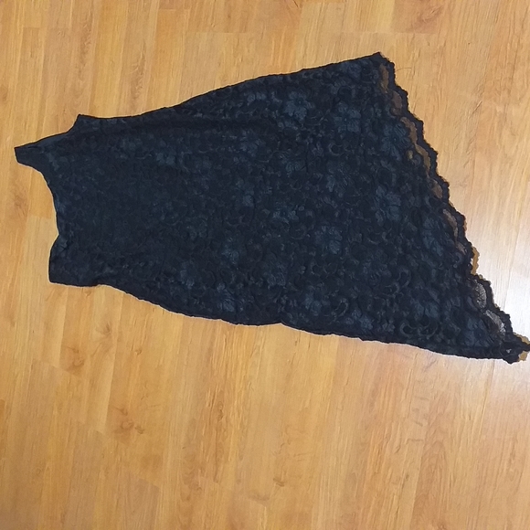 Lace Dress - Picture 3 of 6